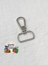 Load image into Gallery viewer, **Pre-Order #26: 14 Week TAT**  1&quot; (25mm) &quot;Portal&quot; Push Gate Clasp (Single)
